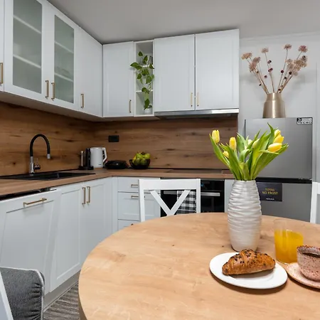 Tonka * Stone Harbor